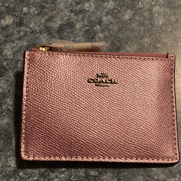 Coach mini skinny id case. Brass metallic pink. - Picture 4 of 6